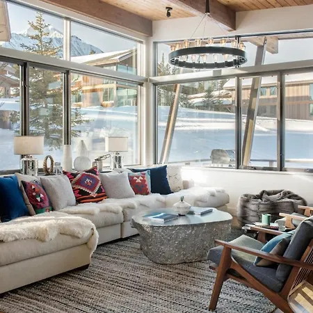 Tanager House Villa